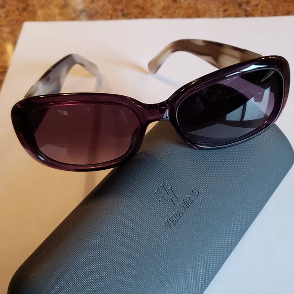 Vera Wang Hardshell Brown Leather Large Sunglasses Case Clutch Vera Wang Brown Eyeglass Hard Cases for sale | eBay main image 4